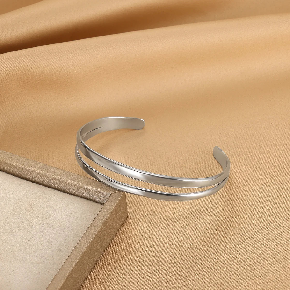 Pulseiras Douradas Super Estilosas