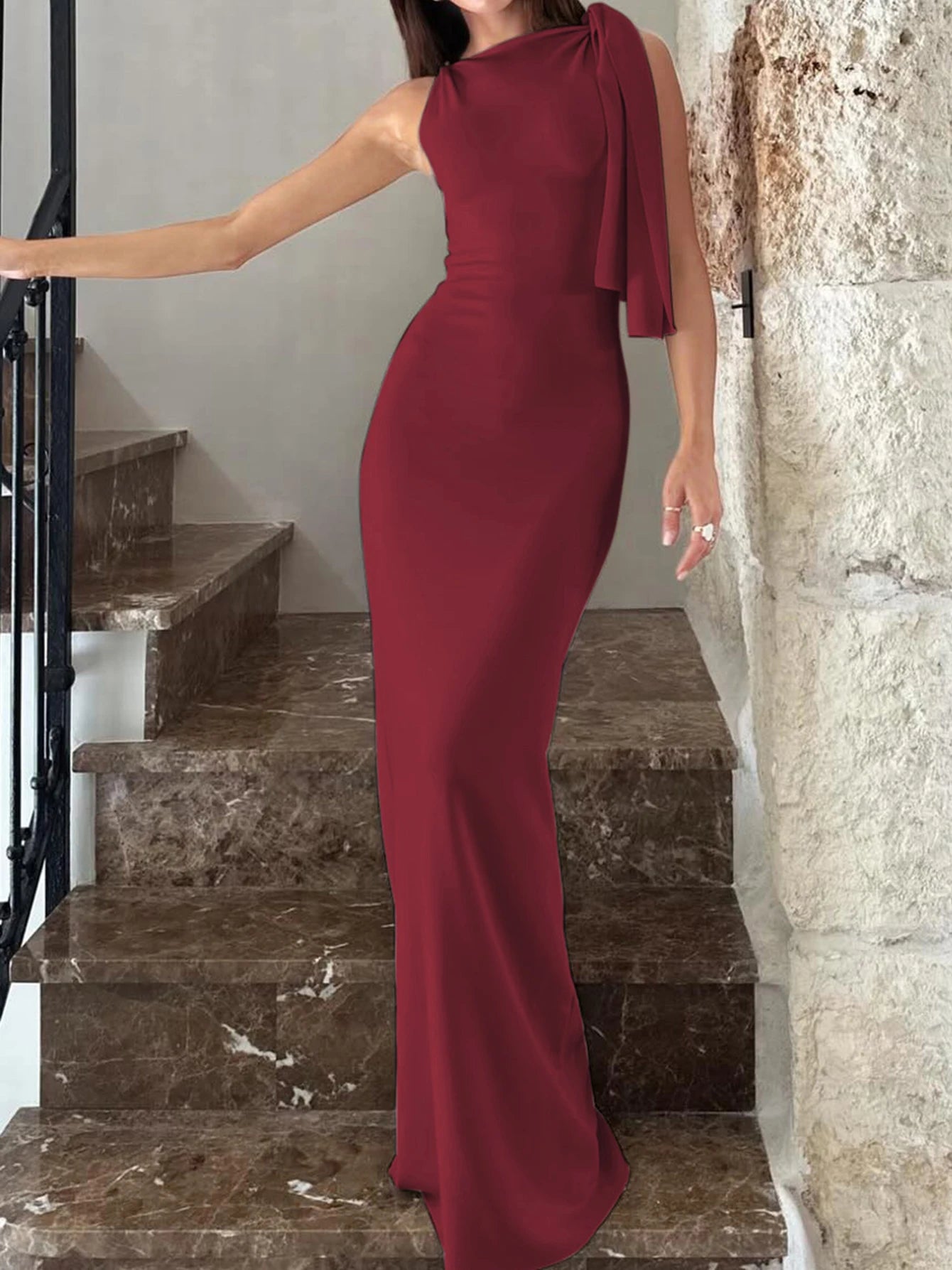 Vestido Longo e Justo, com Decote Redondo, Sem Mangas, Sexy e Elegante