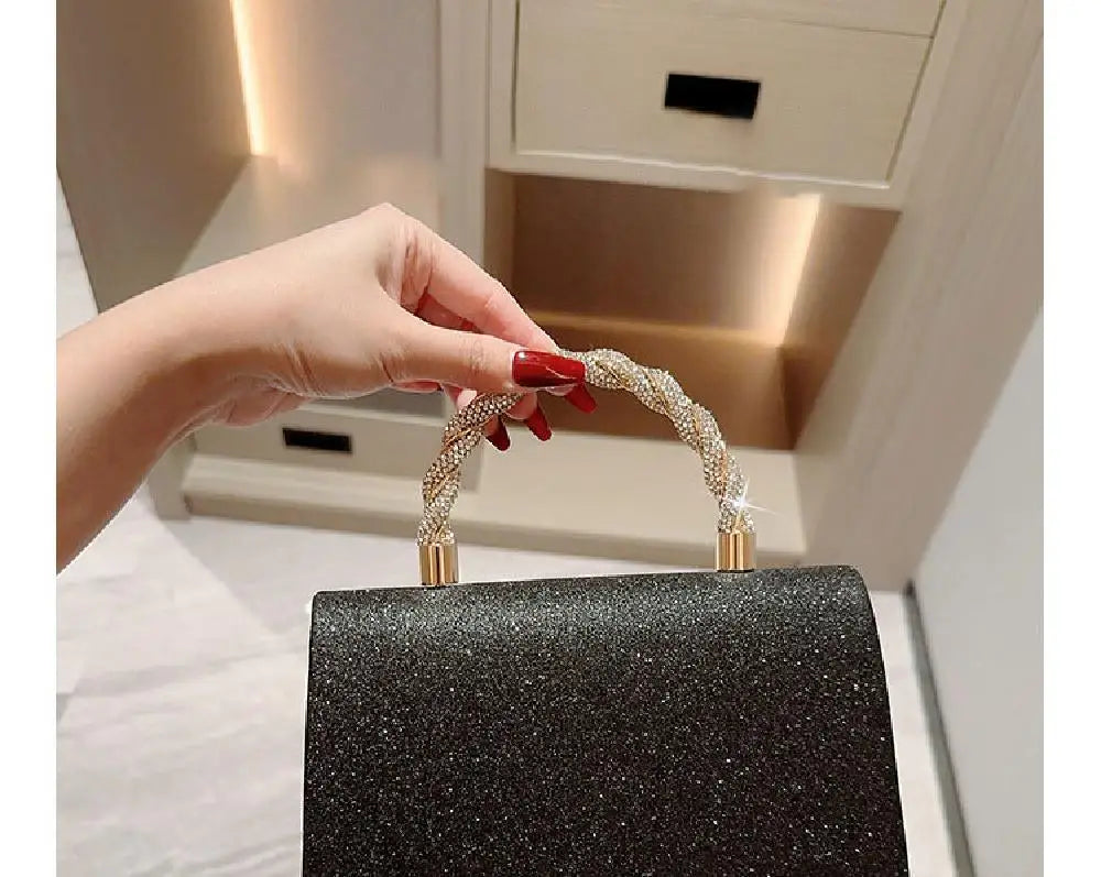 Mala de Festa com Laço em Strass, com Corrente