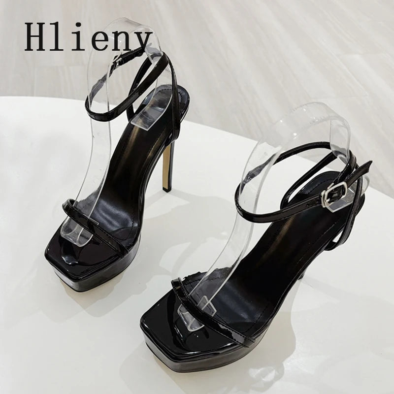 Salto Alto Sexy, com biqueira quadrada, plataforma e salto alto fino