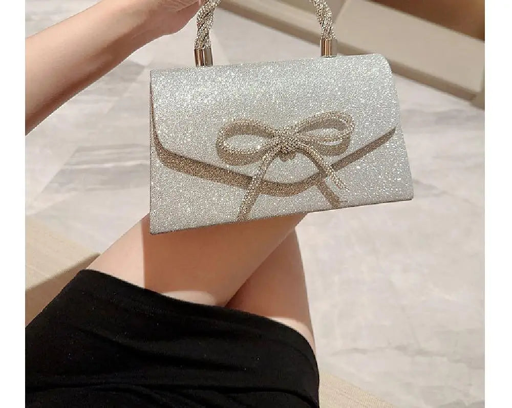 Mala de Festa com Laço em Strass, com Corrente