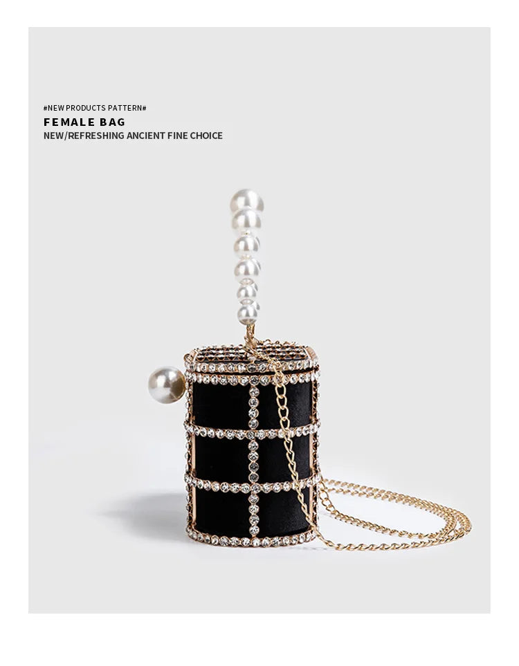 Carteira de Festa em Estilo Caixa com Strass com Alça de Pérolas