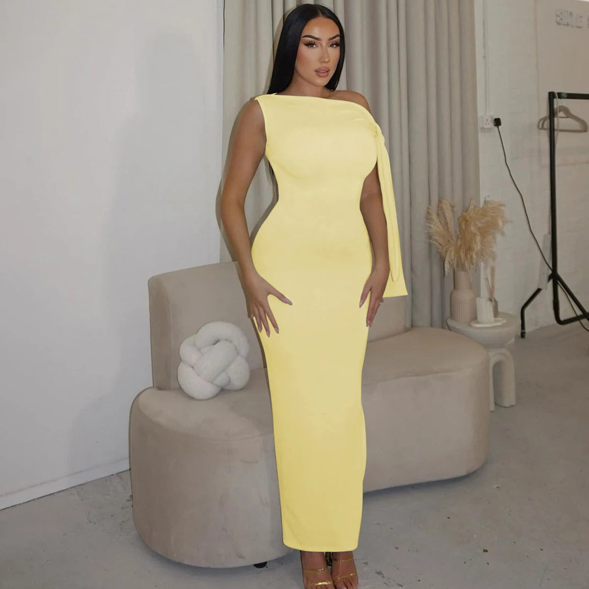 Vestido Longo e Justo, com Decote Redondo, Sem Mangas, Sexy e Elegante