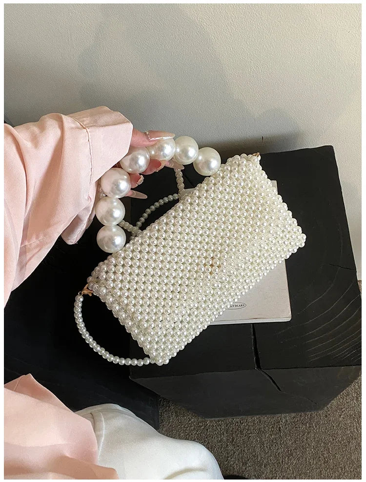Mala de Ombro com Corrente de Pérolas, Estilo Elegante