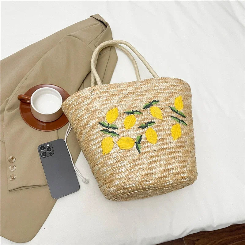 Bolsa de ombro de palha cor sólida com bordado de frutas