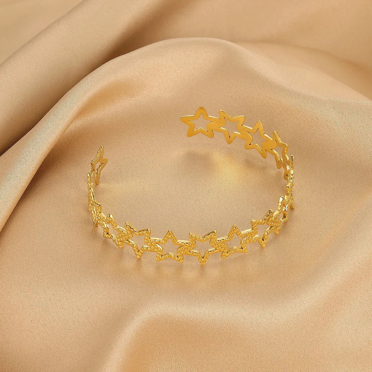 Pulseiras Douradas Super Estilosas