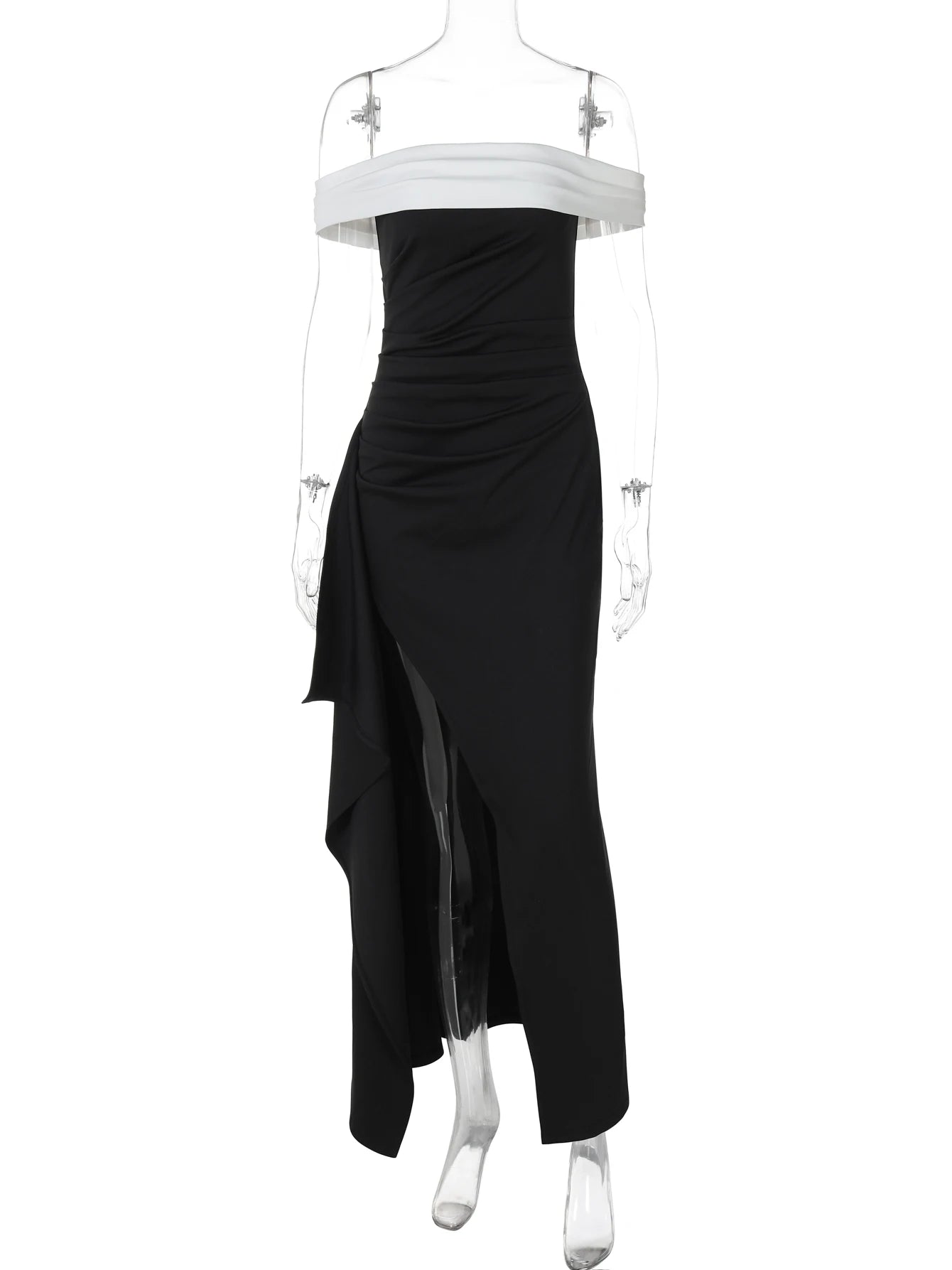 Vestido comprido sem alças, com drapeado e franzido lateral, elegante