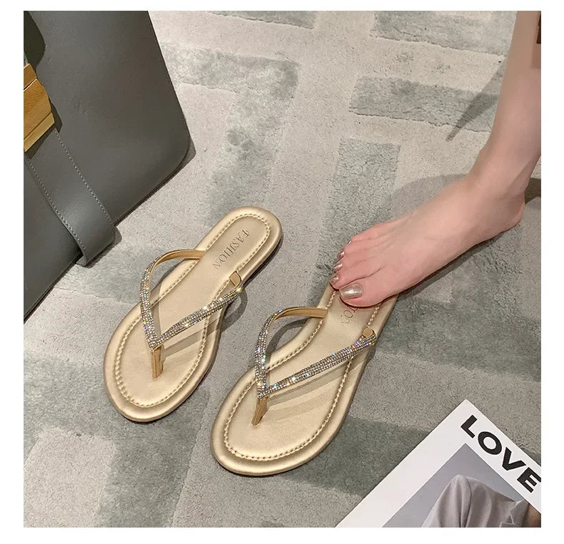 Chinelos com Strass, Confortáveis e Macios, Plano