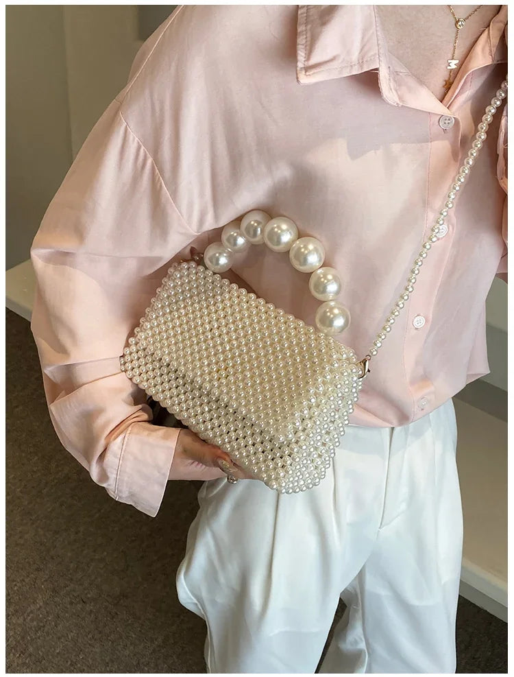 Mala de Ombro com Corrente de Pérolas, Estilo Elegante