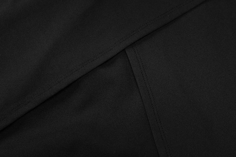 Vestido comprido sem alças, com drapeado e franzido lateral, elegante