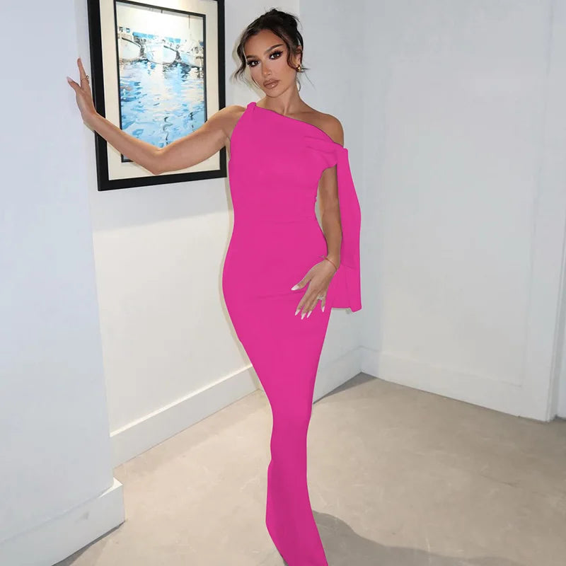 Vestido Longo e Justo, com Decote Redondo, Sem Mangas, Sexy e Elegante