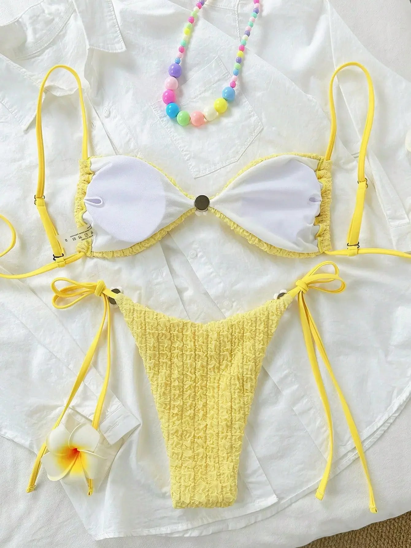 Conjunto de Biquíni Amarelo Sexy com Micro Flores 3D