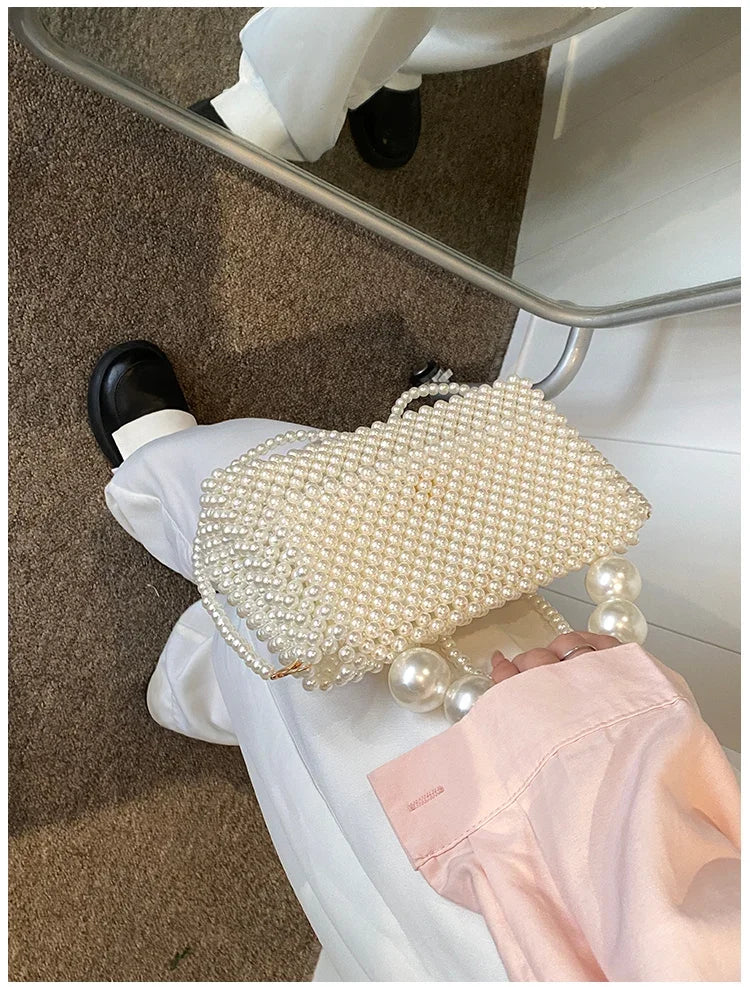 Mala de Ombro com Corrente de Pérolas, Estilo Elegante