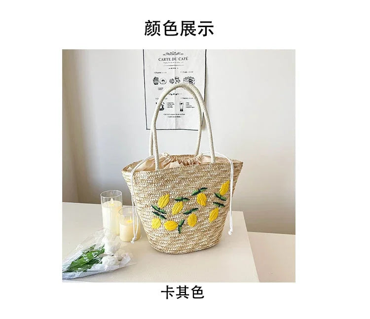 Bolsa de ombro de palha cor sólida com bordado de frutas
