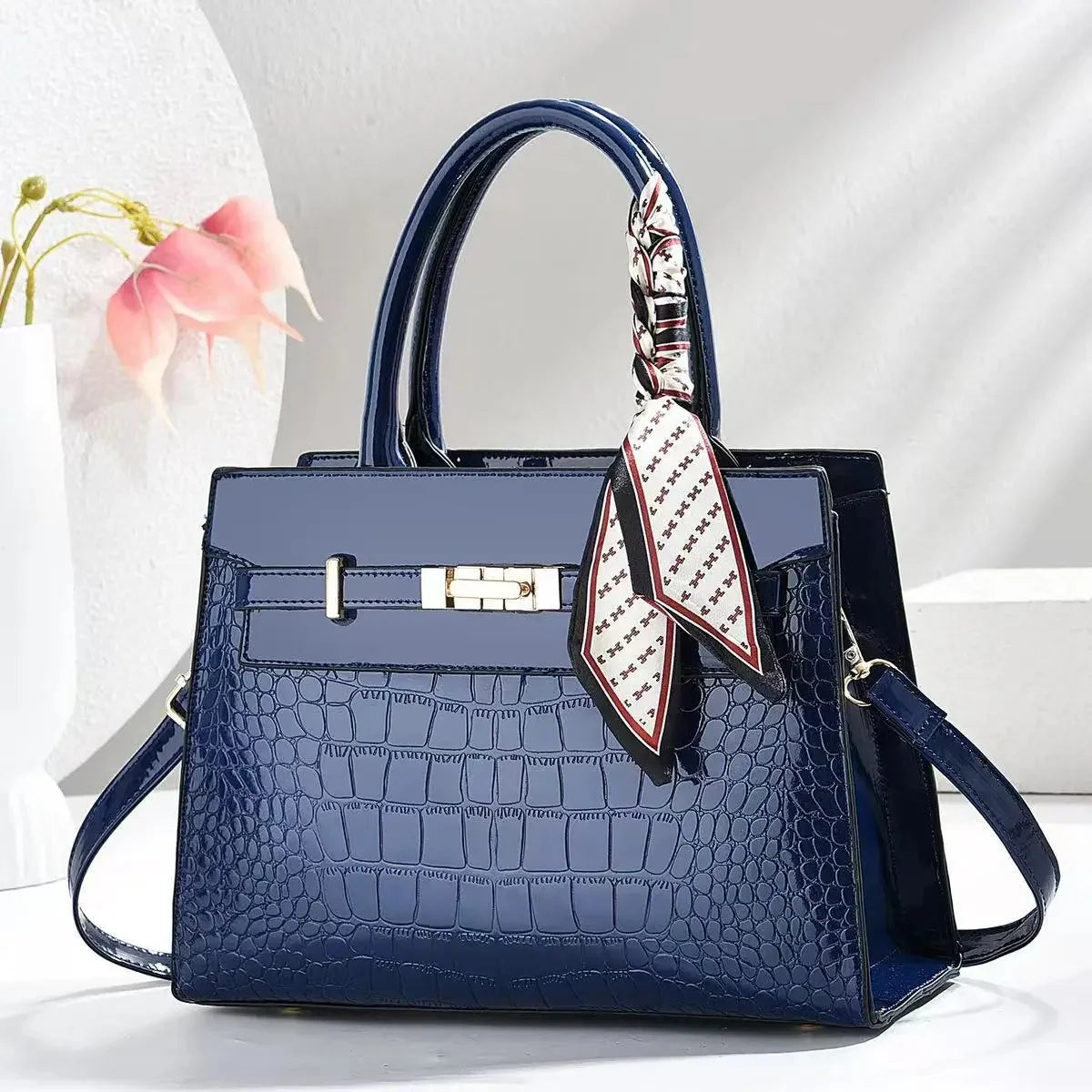 Mala de Mão com Padrão Crocodilo, Estilo Moderno e Elegante