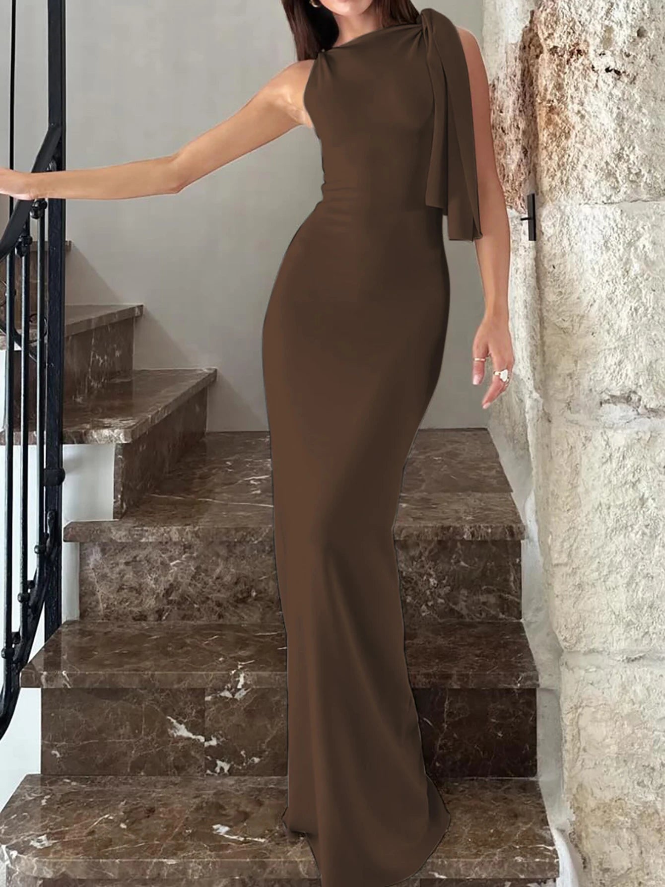 Vestido Longo e Justo, com Decote Redondo, Sem Mangas, Sexy e Elegante