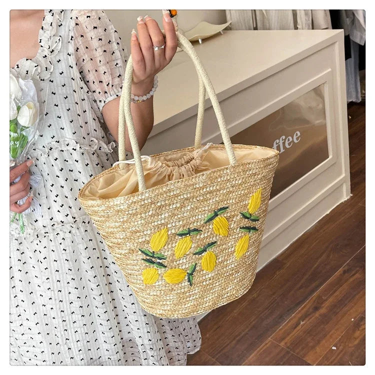 Bolsa de ombro de palha cor sólida com bordado de frutas