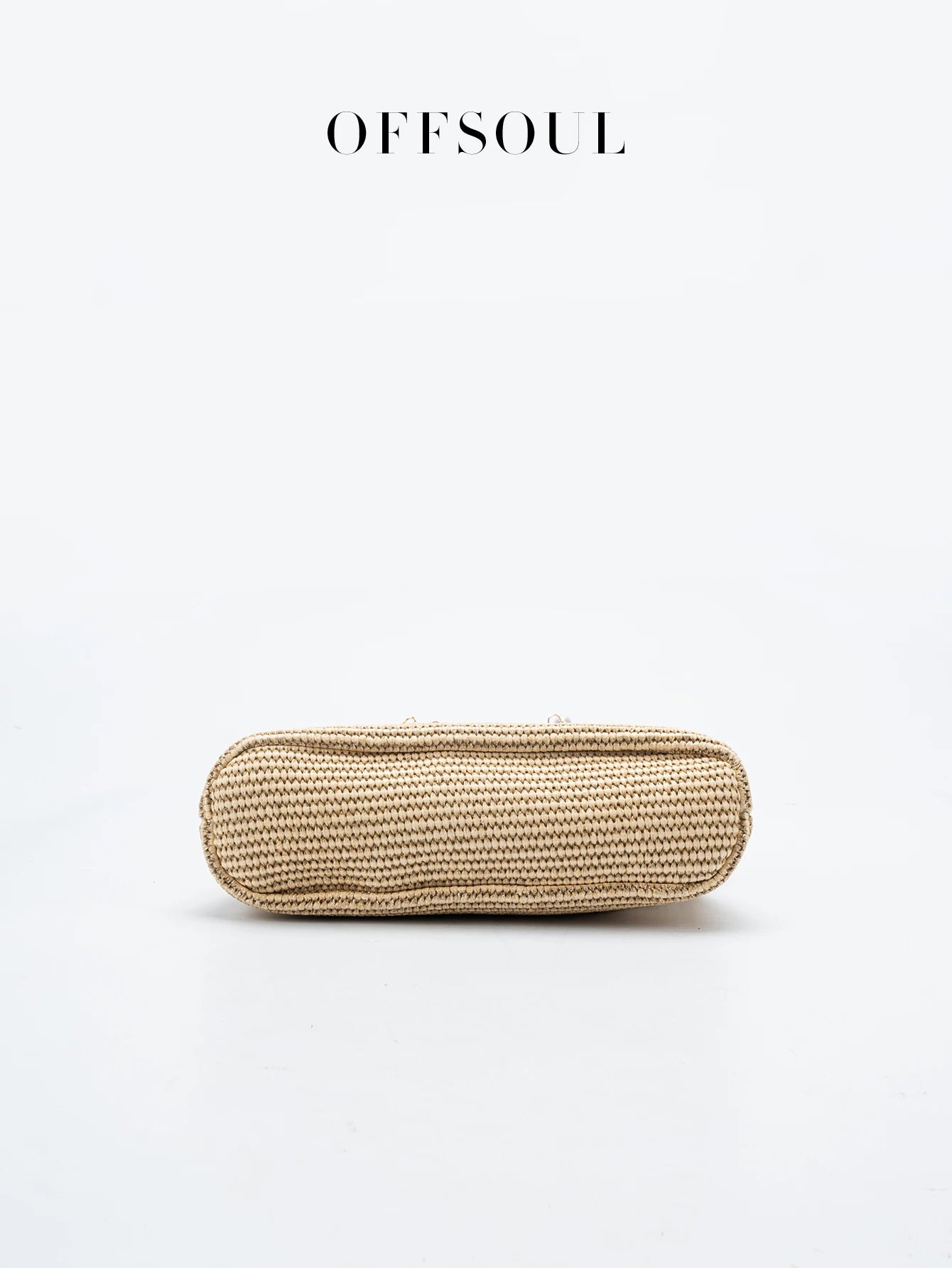 Bolsa de praia artesanal de conchas com alça única.