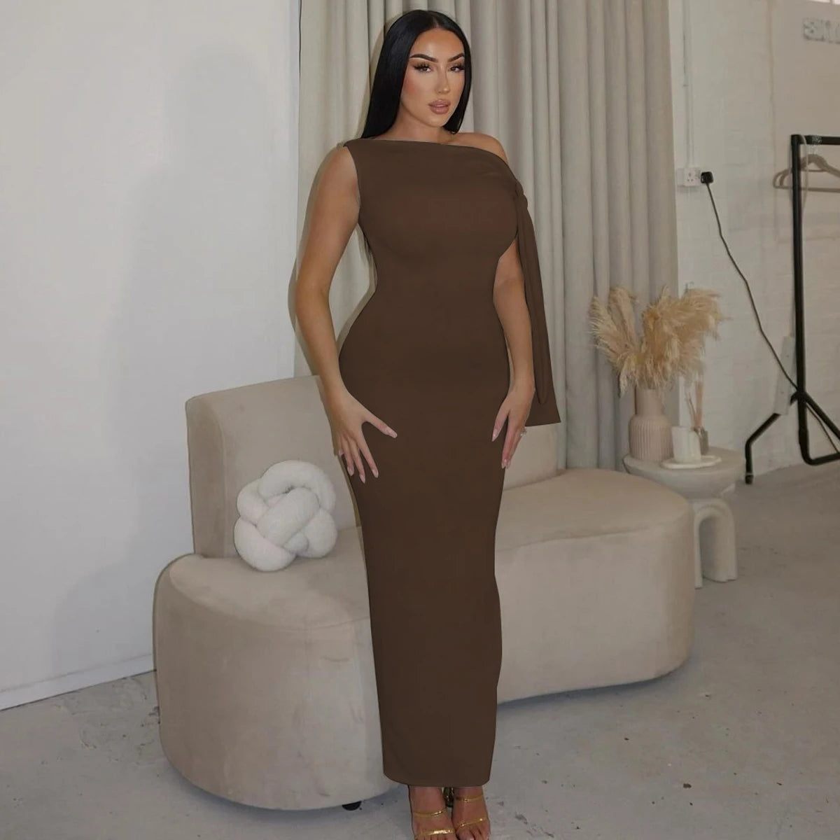 Vestido Longo e Justo, com Decote Redondo, Sem Mangas, Sexy e Elegante