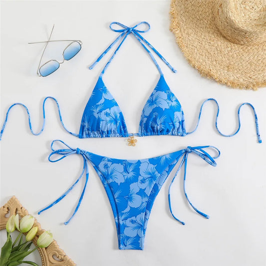 Conjunto de biquíni floral com pingente 2025