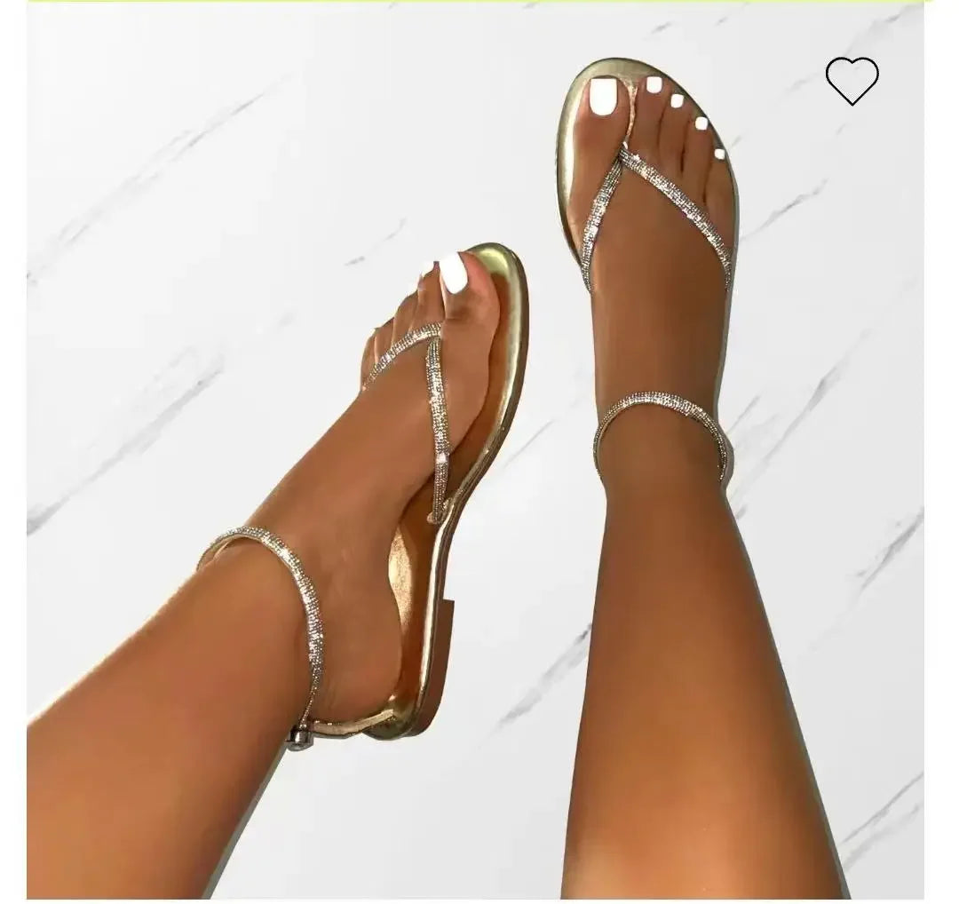 Sandálias Tipo Flip-Flop / Slides, Decoradas com Strass, Antiderrapantes