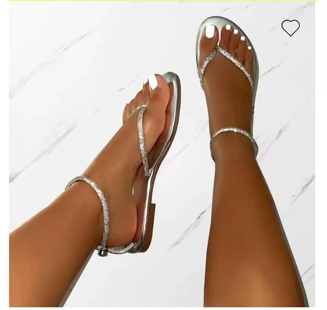 Sandálias Tipo Flip-Flop / Slides, Decoradas com Strass, Antiderrapantes