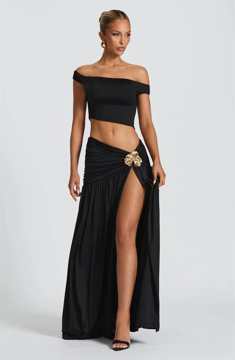 Conjunto Elegante, Top Curto de Gola Assimétrica, Sem Costas e Saia com Abertura,