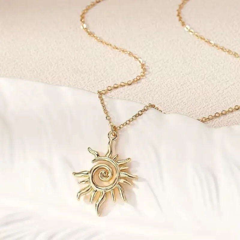 Colar Vintage Feminino com Pingente de Sol