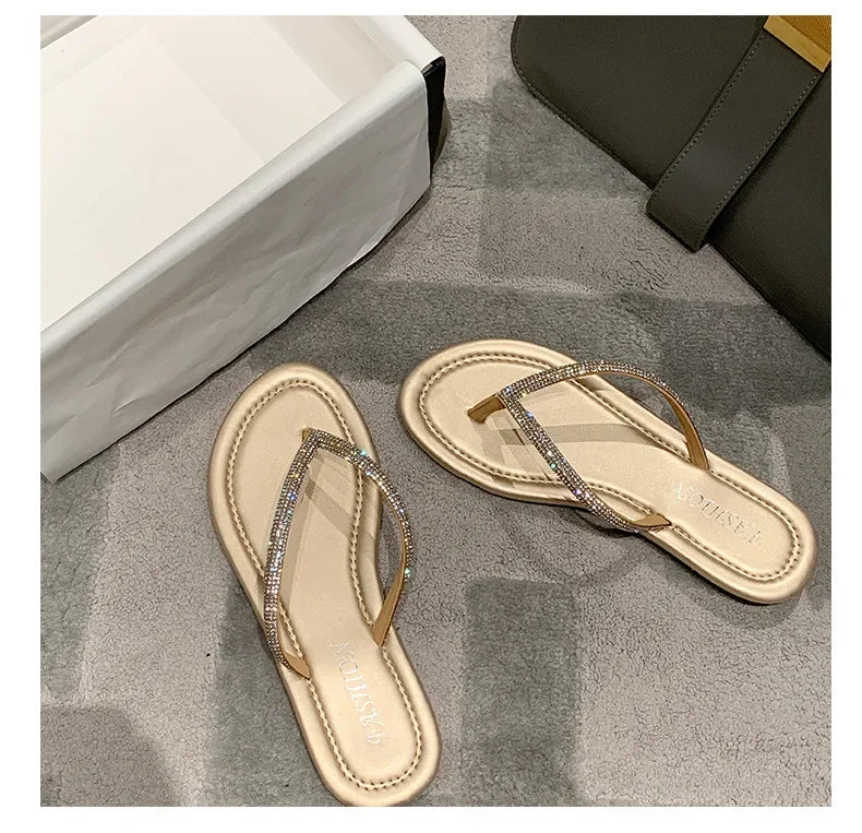 Chinelos com Strass, Confortáveis e Macios, Plano