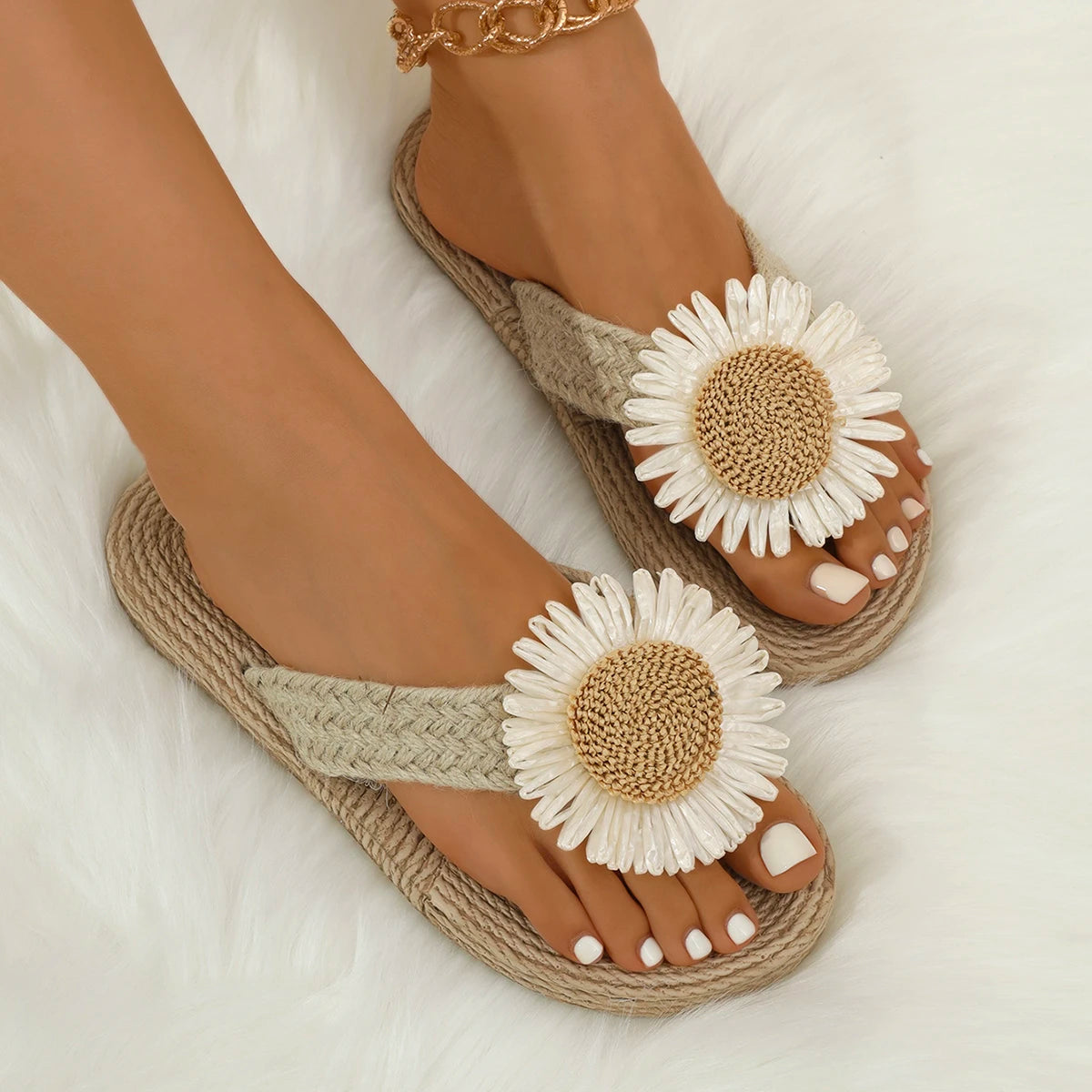 Chinelos de Verão com Decoração de Flores, Estilo Flip-Flop, Sola Baixa, Para Praia e Exterior