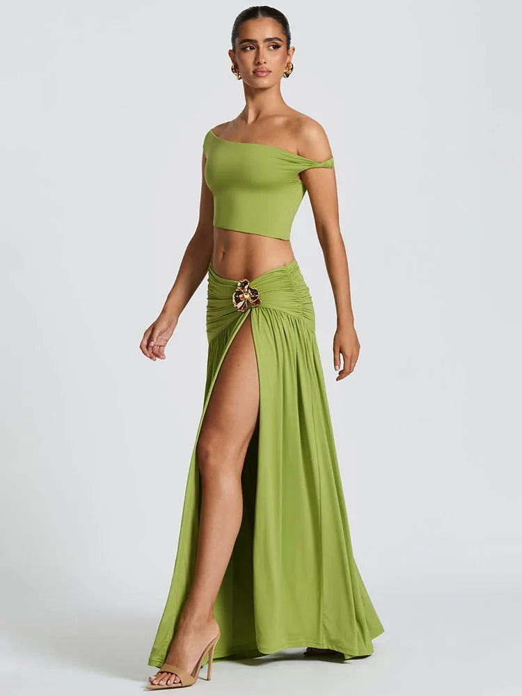 Conjunto Elegante, Top Curto de Gola Assimétrica, Sem Costas e Saia com Abertura,