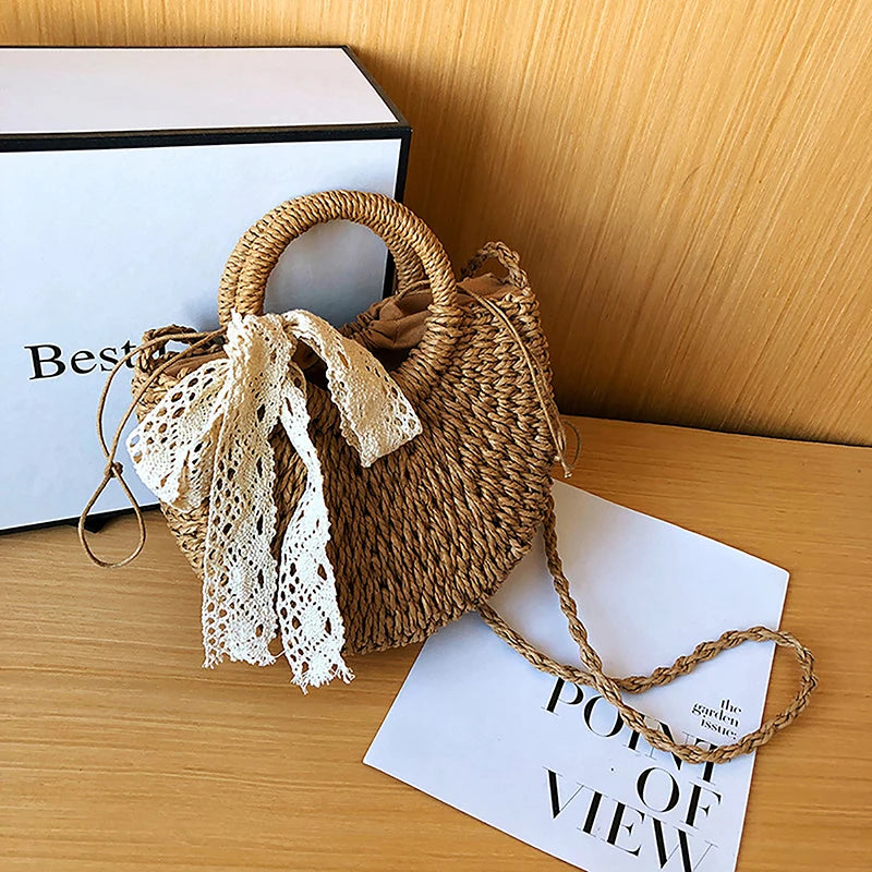Bolsa de palha tecida de vime semicircular feita à mão