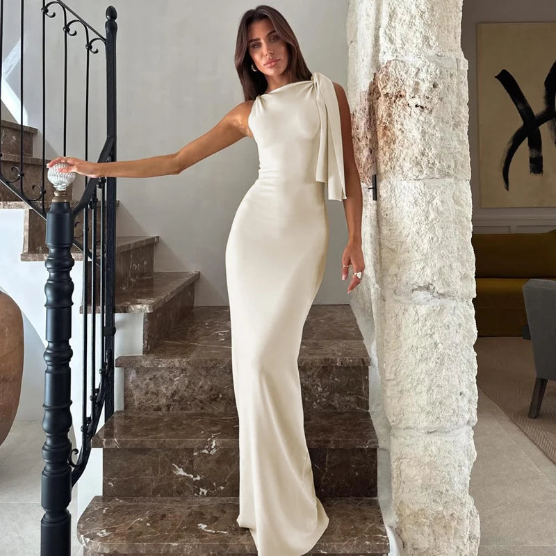 Vestido Longo e Justo, com Decote Redondo, Sem Mangas, Sexy e Elegante