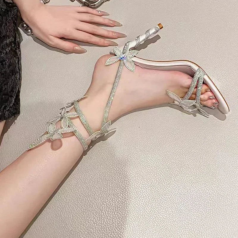Novas Sandálias Sexy com Cristais em Flor e Laço no Tornozelo