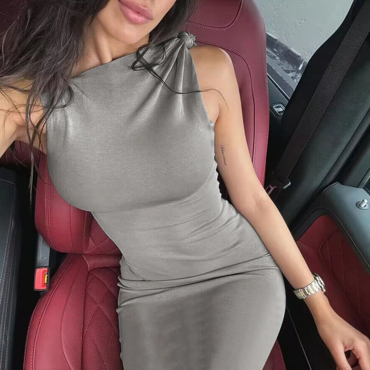 Vestido Longo e Justo, com Decote Redondo, Sem Mangas, Sexy e Elegante